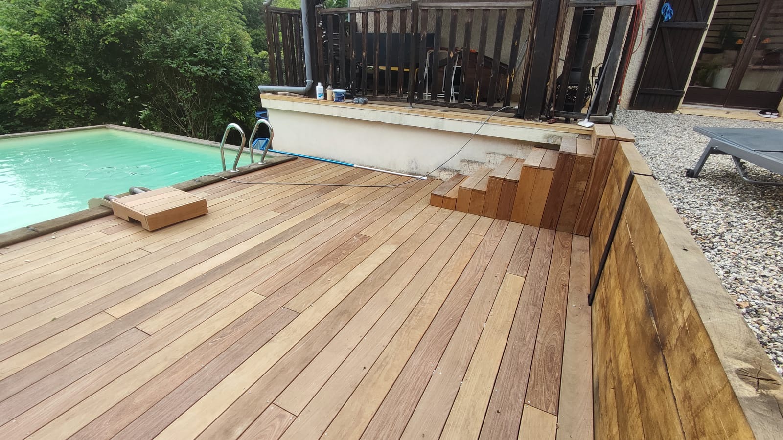 terrasse bois trevoux